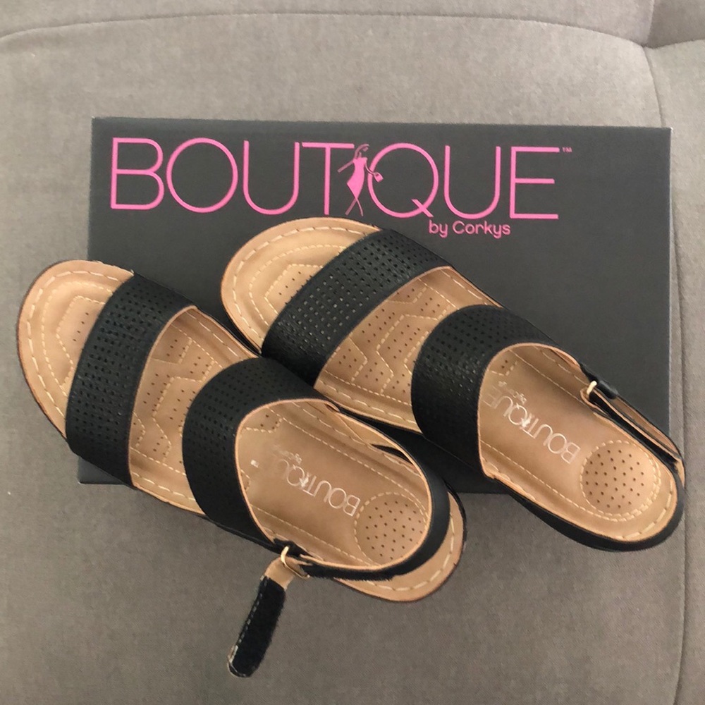 Boutique by Corkys Black Calla Sandals sz 7